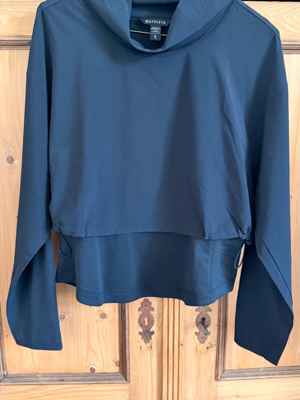 NWOT Athleta Black Layered Hooded Pullover